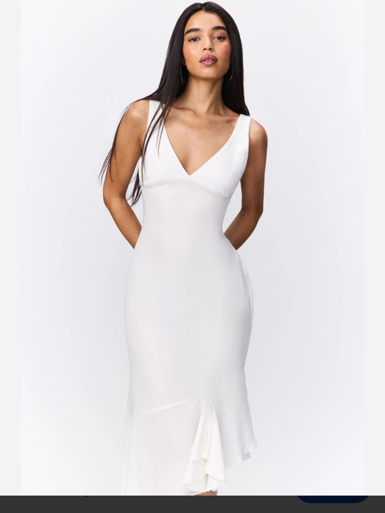 Lulus Dresses & Skirts - Lulu's White V-Neck Midi Dress with Flounce Hem